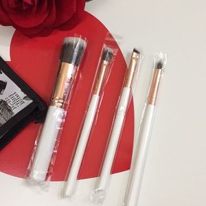 Makeup brushes bundle 5pc